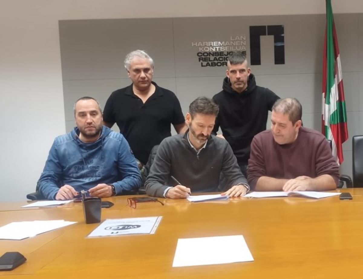 Firma en el CRL de las tablas salariales de construcción de Bizkaia