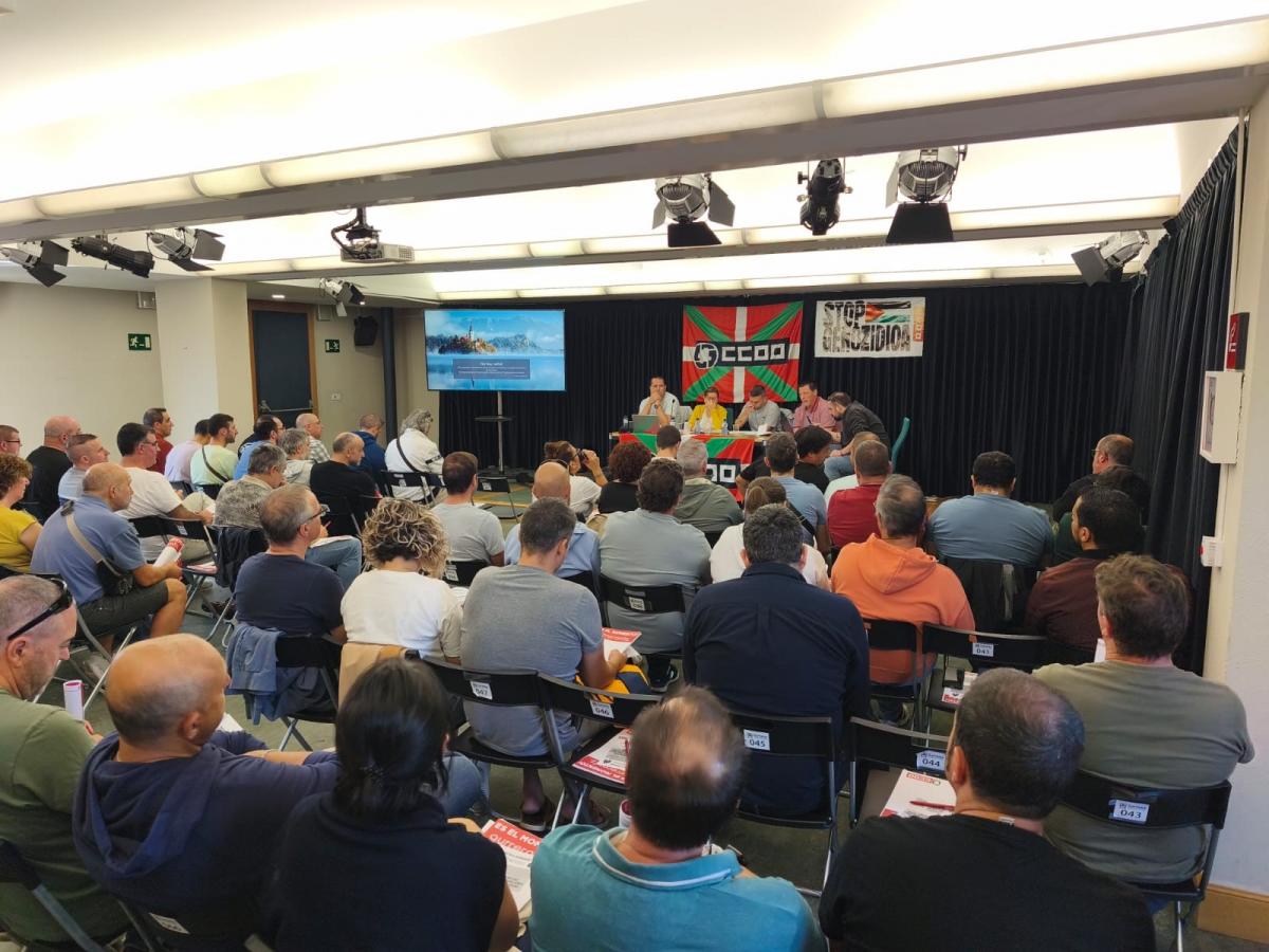 Foto archivo de asamblea en Durango para preparar el Metal de Bizkaia