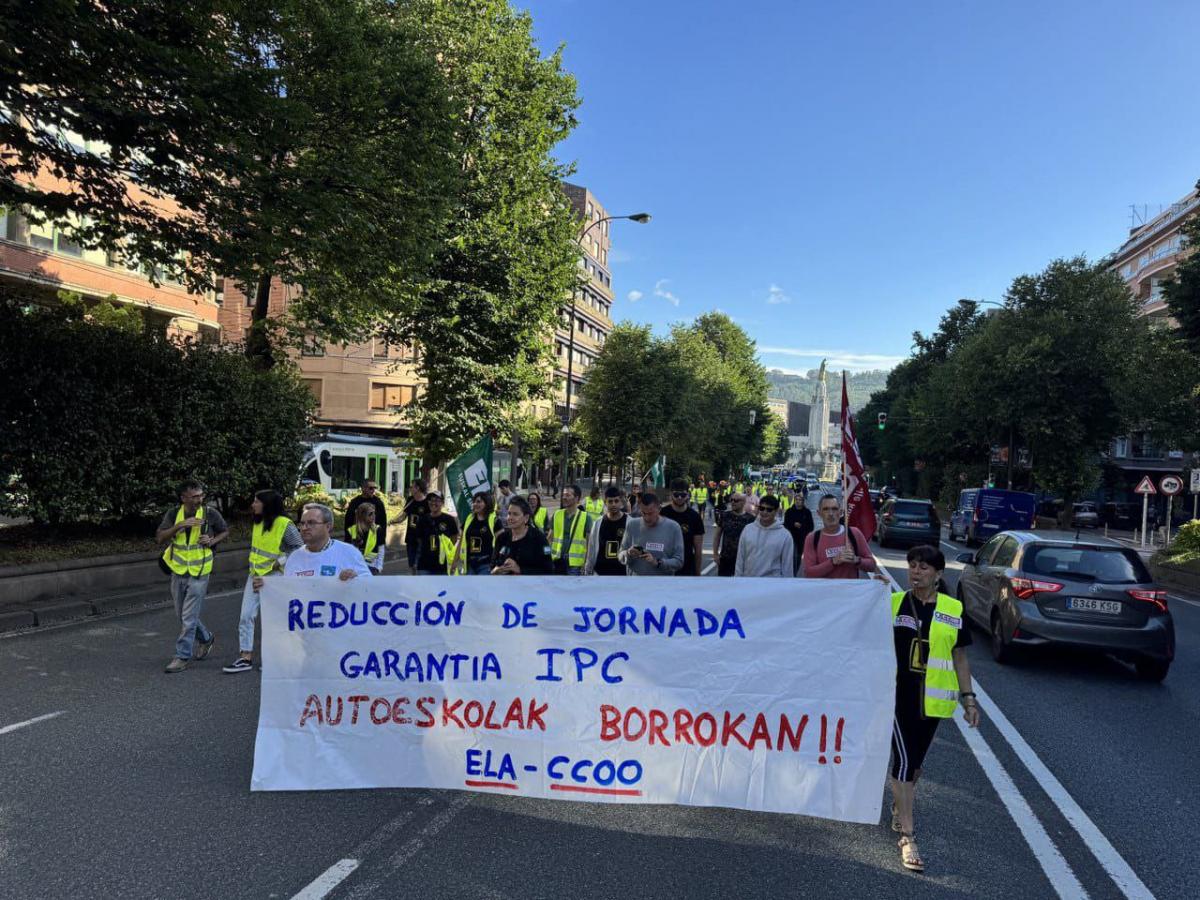 Manifestacin por el convenio de autoescuelas de Bizkaia.